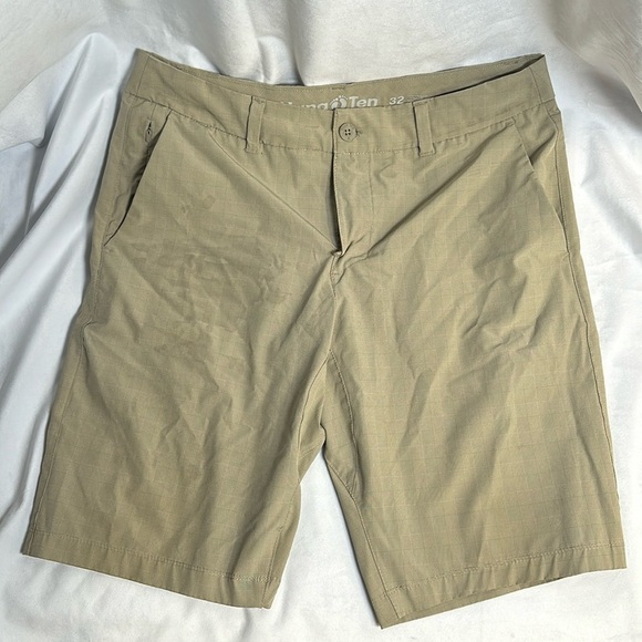 HANG TEN SHORTS SIZE(32) - Picture 1 of 8